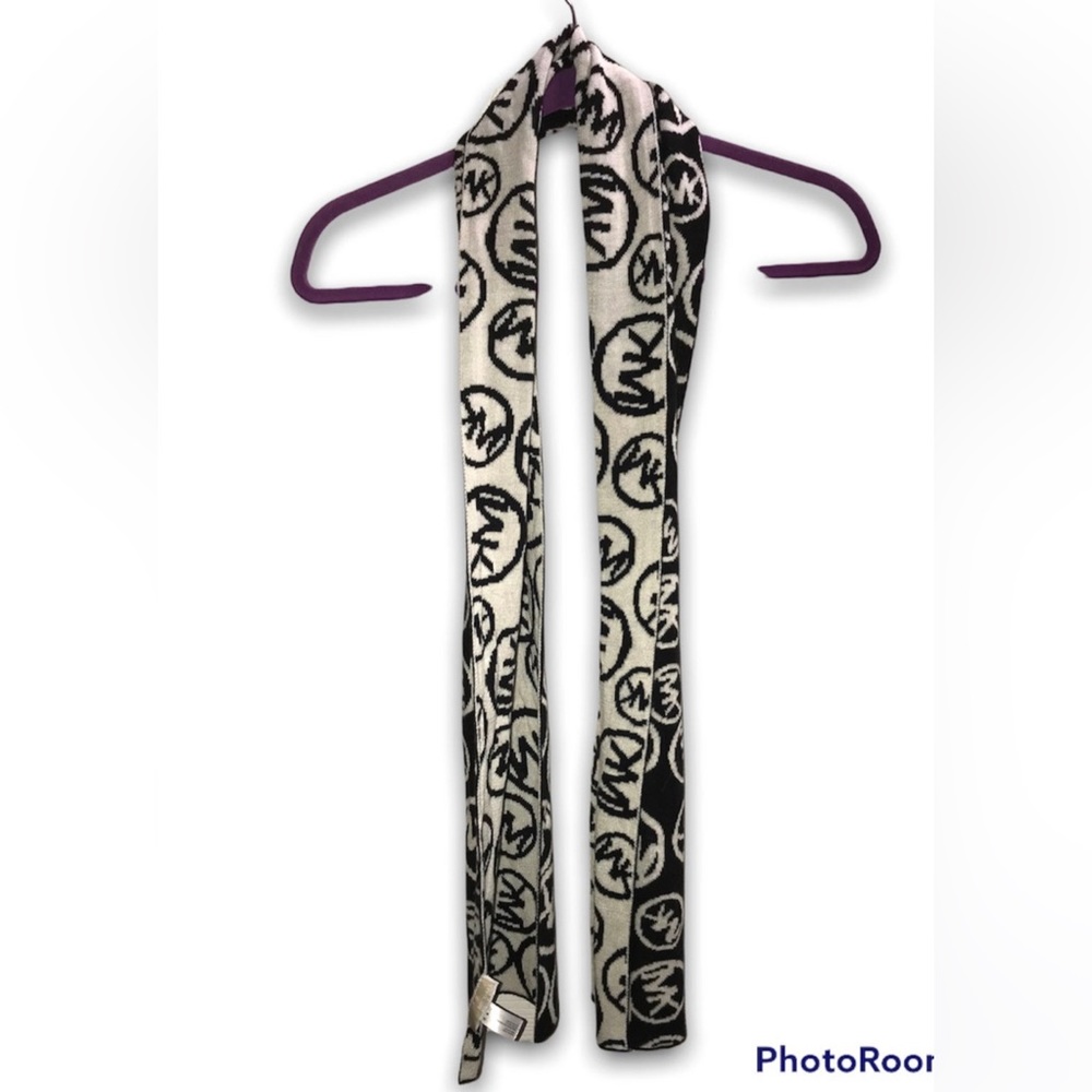 Michael KORS Black and White Scarf
